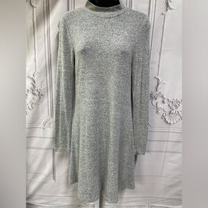 Love Tree Gray Long Sleeve Sweater Cozy Size Medium Dress